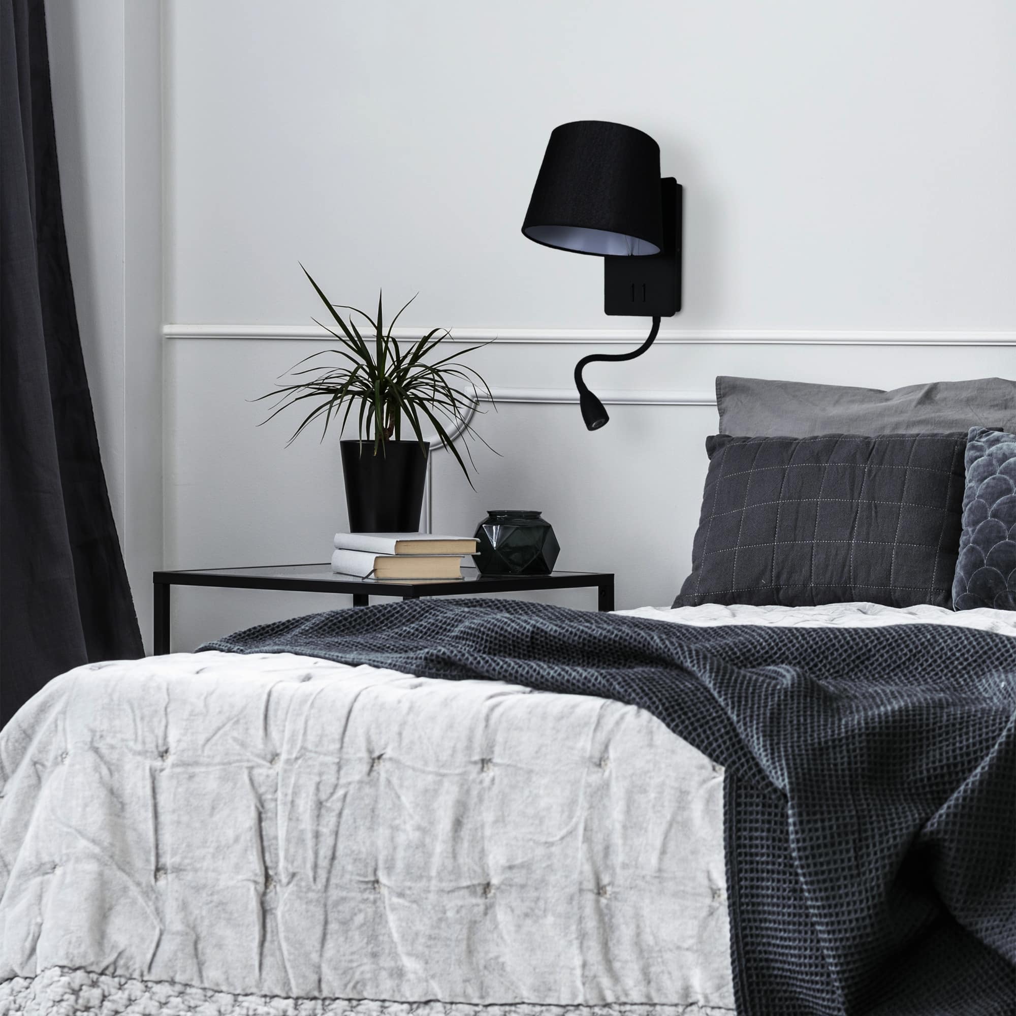 Sulion Nabia Aplique de metal negro con túlipa negra - NABIA 200741