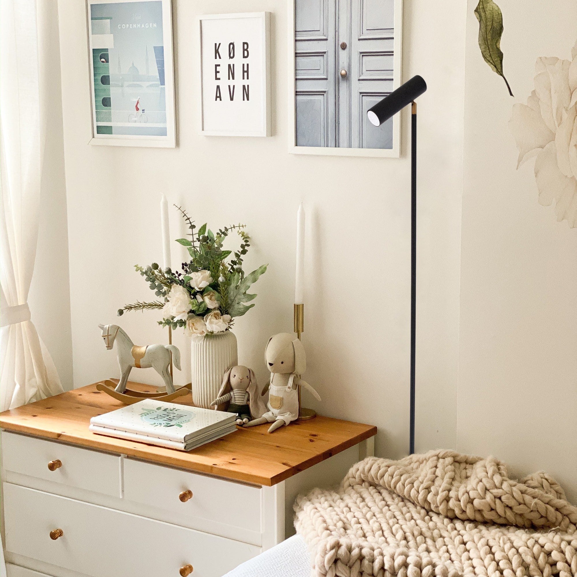 Sulion Milan Lámpara de pie de metal en acabado negro arenado - MILAN 201909